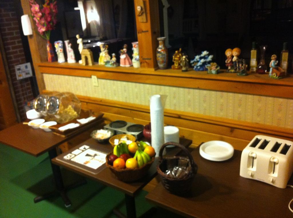 Ladd Brook Inn Pownal Bagian luar foto